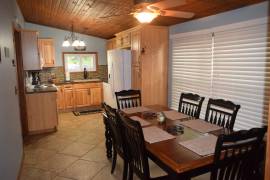 Bass Lake Lodge - Dining Area and Kitchen