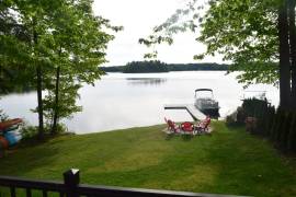 Bass Lake Lodge - Awesome views!